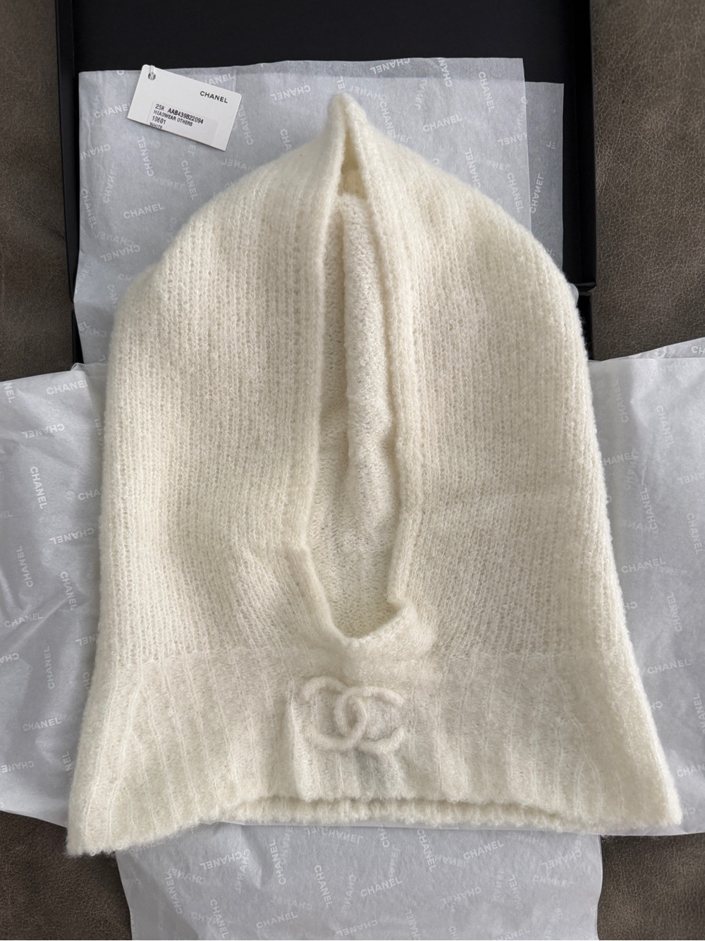 Chanel 25K Cream Cashmere CC Balaclava
